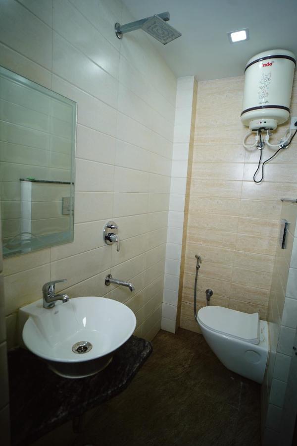 Hotel Delhi Darshan Deluxe-By Rsl Hospitality New Delhi Extérieur photo